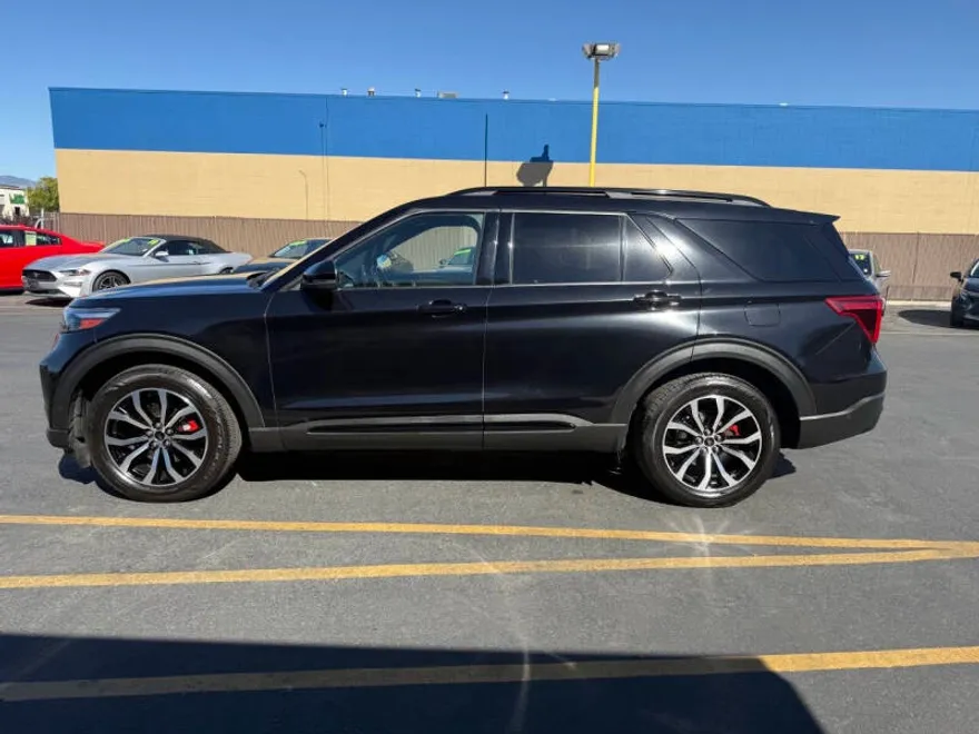 2020 Ford Explorer ST photo 1
