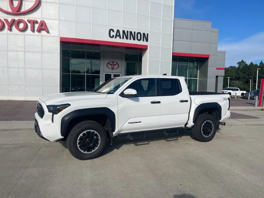 2024 Toyota Tacoma TRD Off-Road photo 1