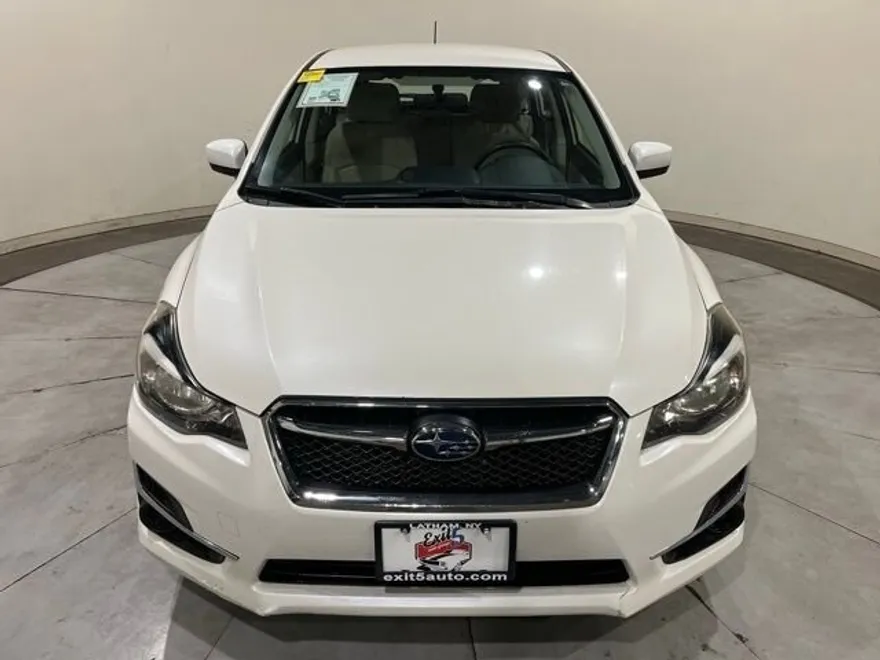 2015 Subaru Impreza Premium photo 1