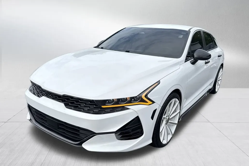 2024 Kia K5 GT-Line photo 1