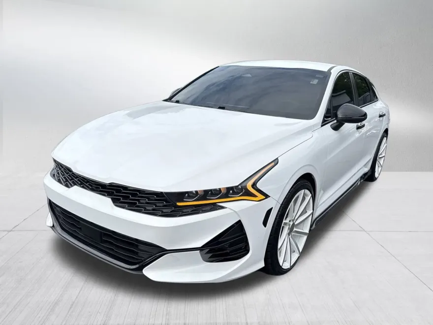 2024 Kia K5 GT-Line photo 1