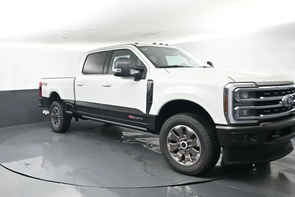 2025 Ford F-250 photo 1