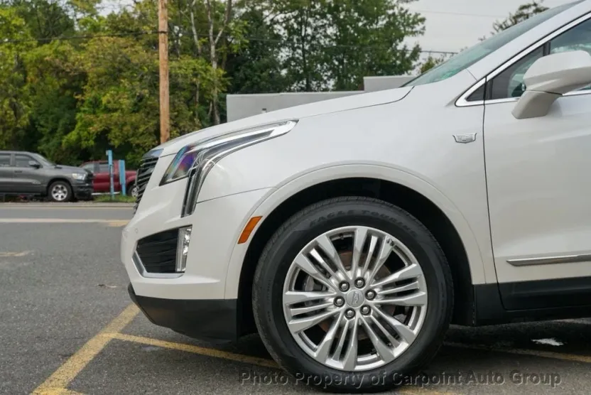 2018 Cadillac XT5 Premium Luxury photo 1