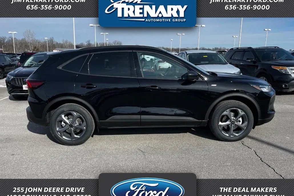 2025 Ford Escape ST-Line photo 1