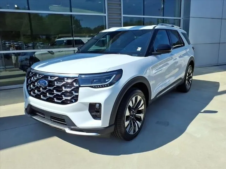 2025 Ford Explorer Platinum photo 1