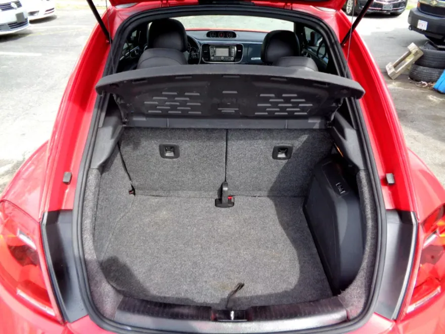 2012 Volkswagen Beetle Turbo photo 30
