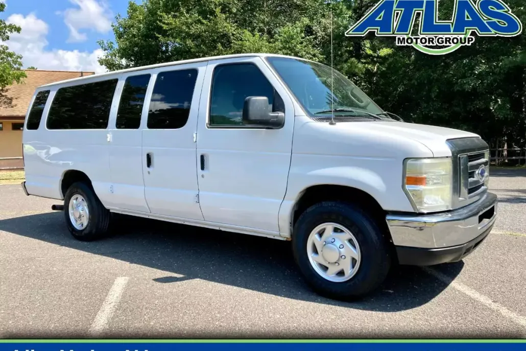 2013 Ford E-350 photo 1