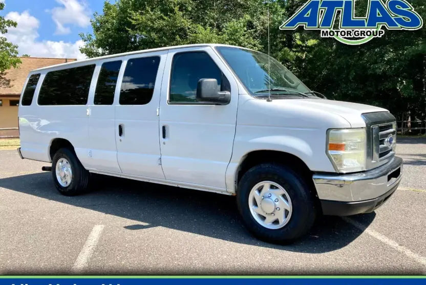 2013 Ford E-350 photo 1