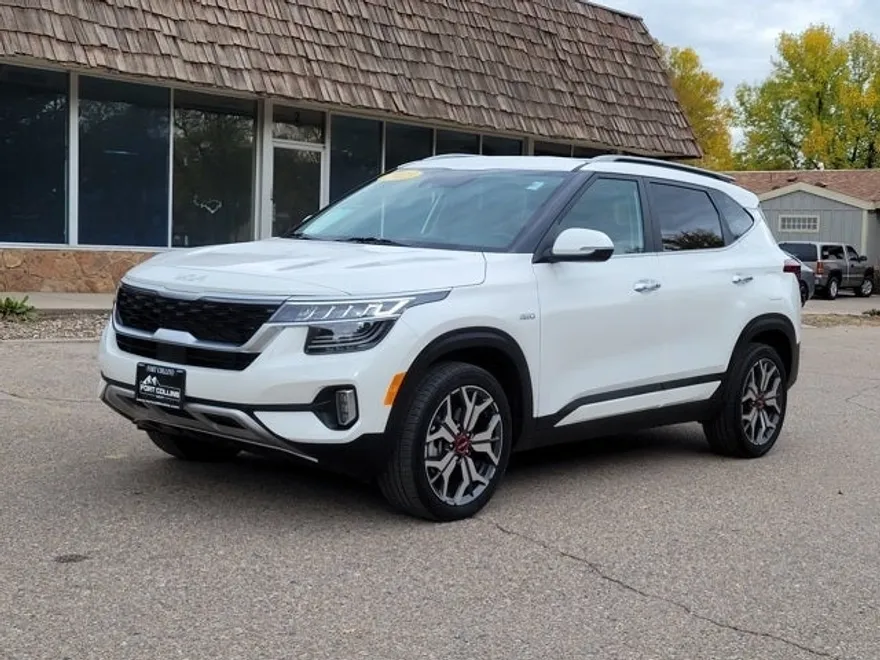 2023 Kia Seltos SX photo 1
