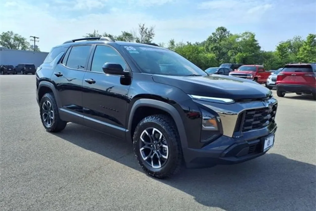 2026 Chevrolet Equinox ACTIV photo 1