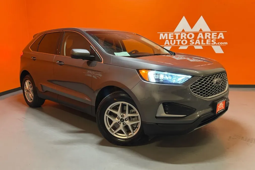 2023 Ford Edge SEL photo 1