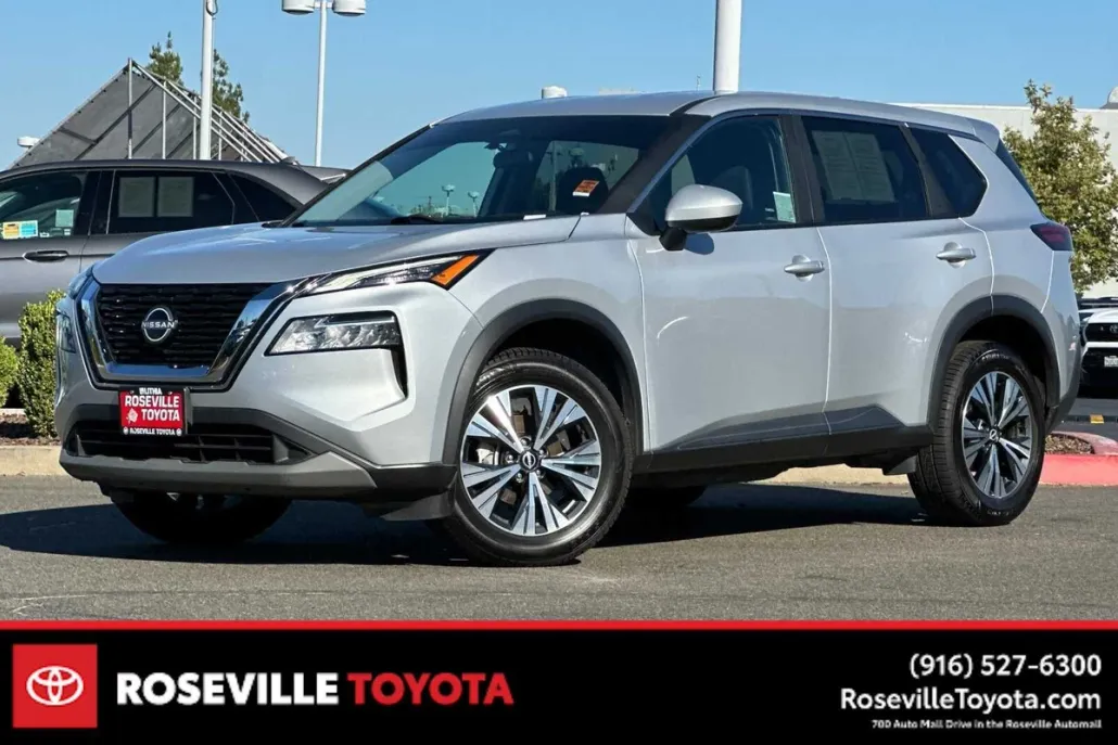 2023 Nissan Rogue SV photo 1