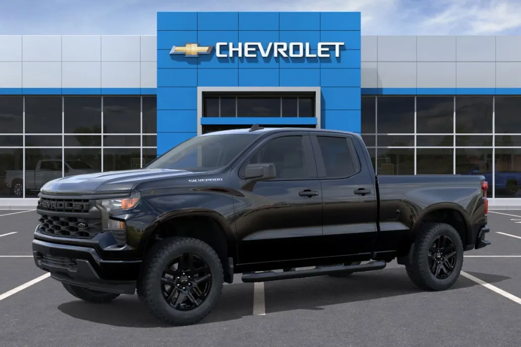 2025 Chevrolet Silverado 1500 Custom photo 1