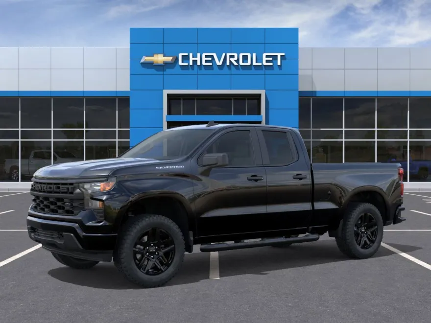 2025 Chevrolet Silverado 1500 Custom photo 1
