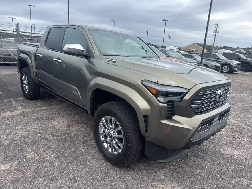 2024 Toyota Tacoma TRD Sport photo 1