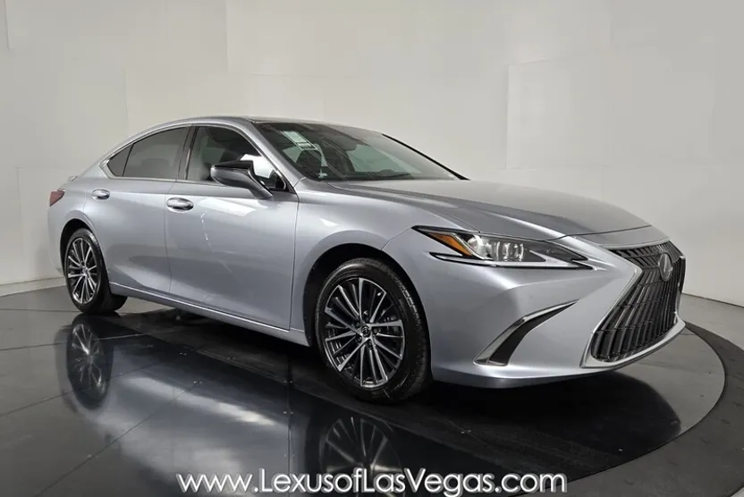2025 Lexus ES 300h photo 1