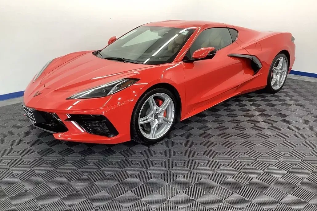 2020 Chevrolet Corvette Stingray 2LT photo 1