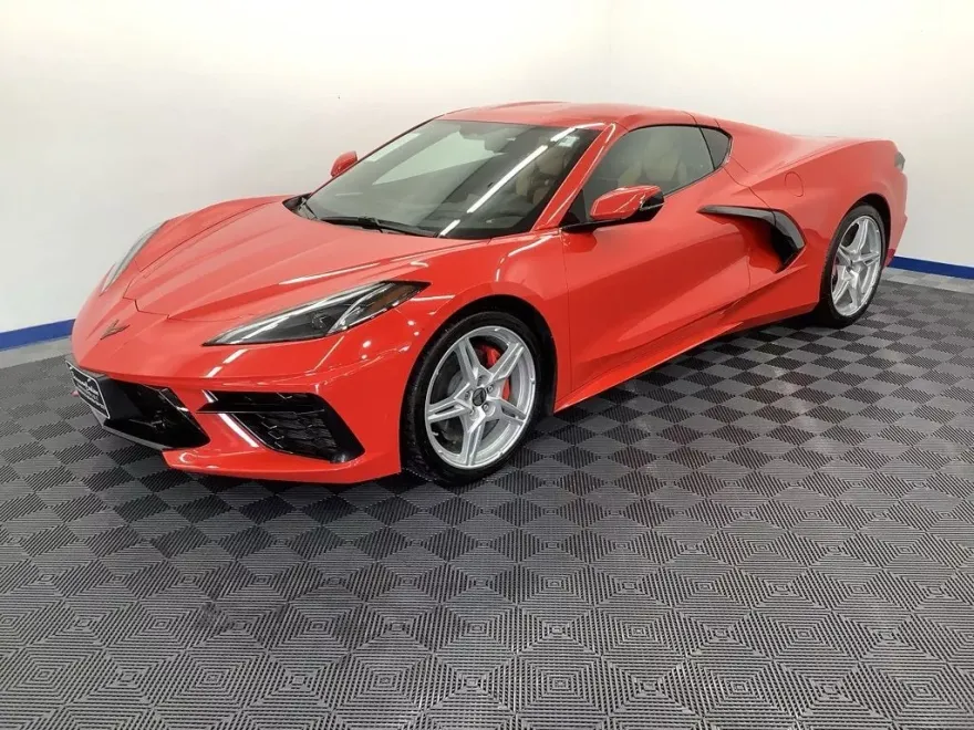 2020 Chevrolet Corvette Stingray 2LT photo 1