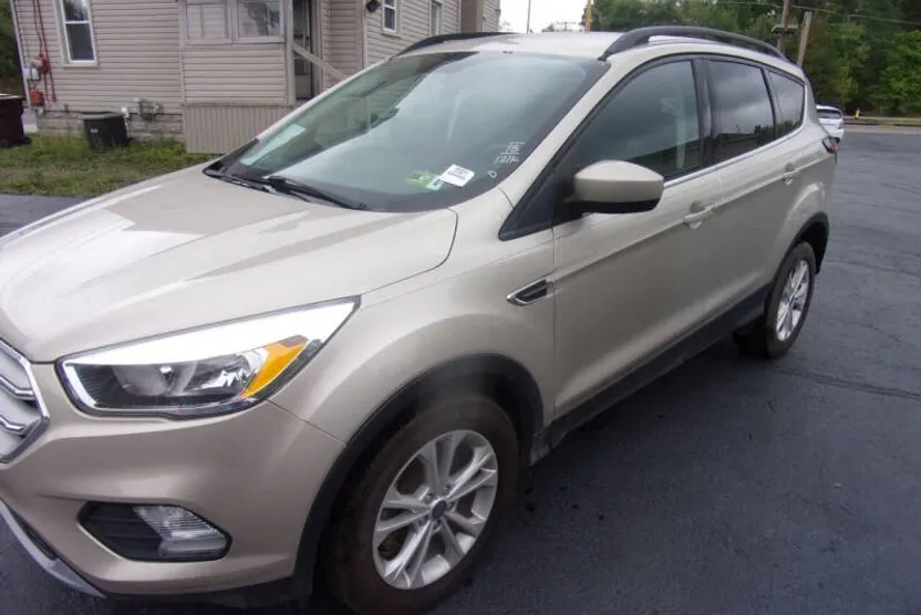 2018 Ford Escape SE photo 1