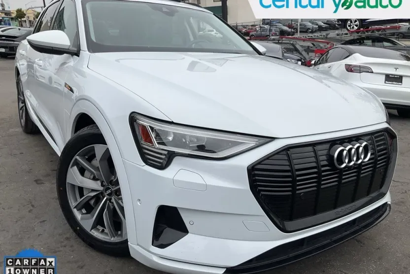 2021 Audi e-tron Premium Plus photo 1