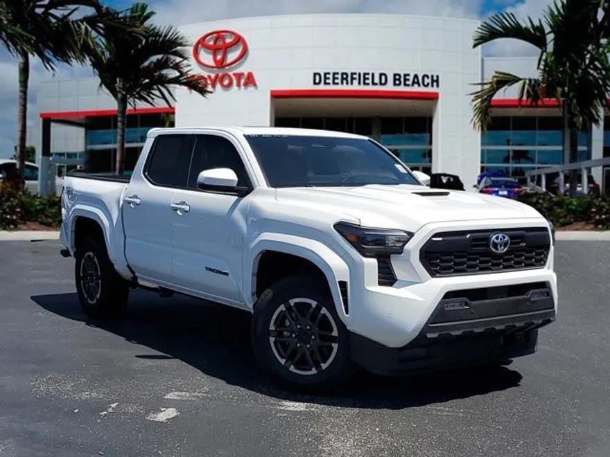 2025 Toyota Tacoma TRD Sport photo 1