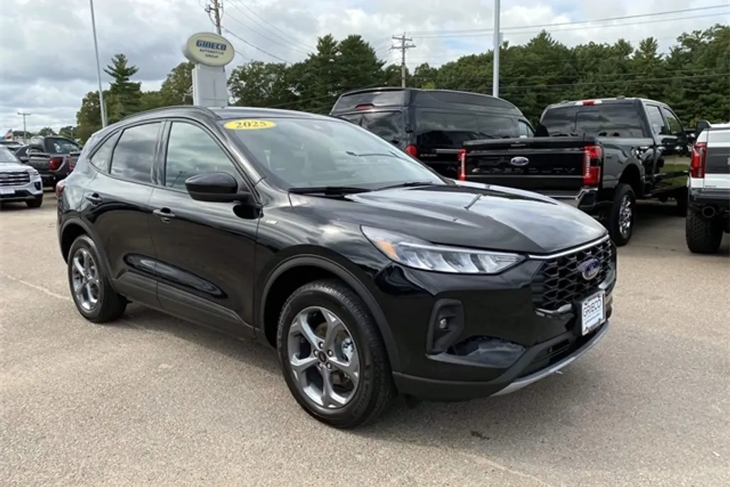 2025 Ford Escape Hybrid ST-Line Select photo 1