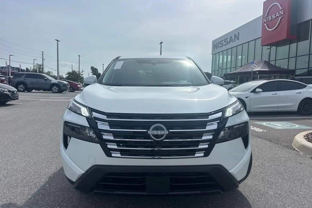 2026 Nissan Rogue SV photo 1