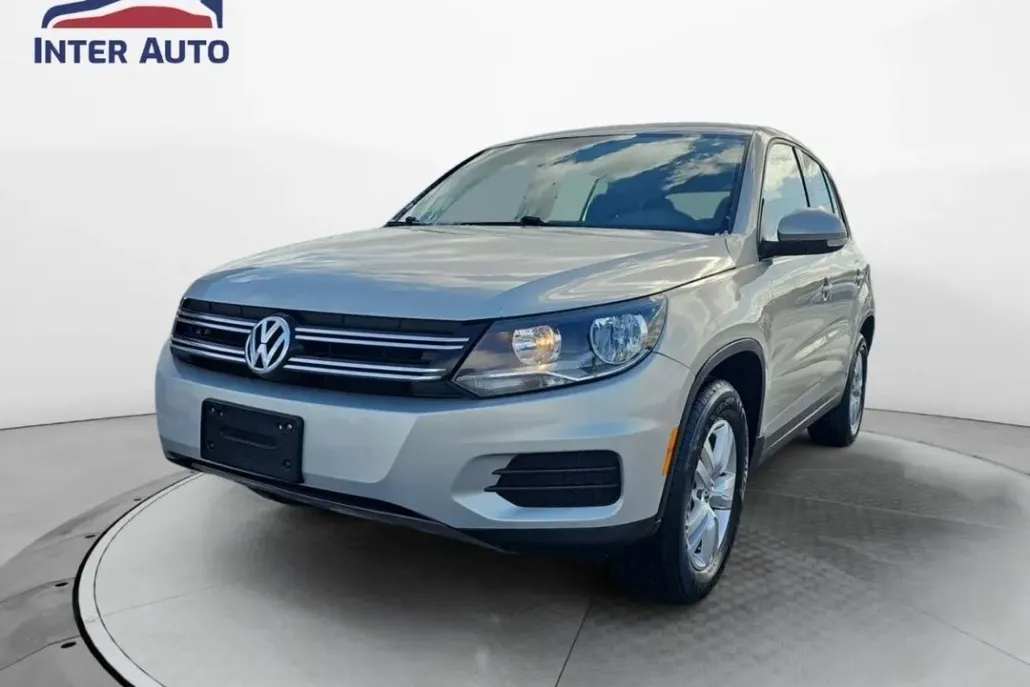 2012 Volkswagen Tiguan SE Sport photo 1