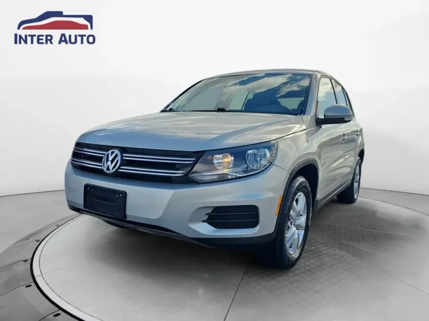 2012 Volkswagen Tiguan SE Sport photo 1