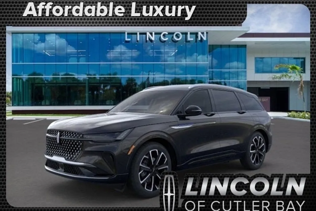 2025 Lincoln Nautilus Reserve photo 1