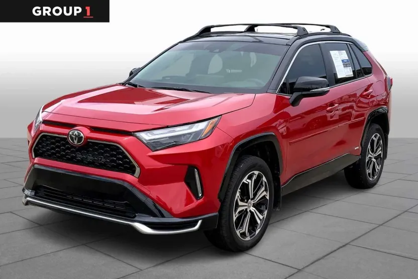 2025 Toyota RAV4 Hybrid XSE photo 1