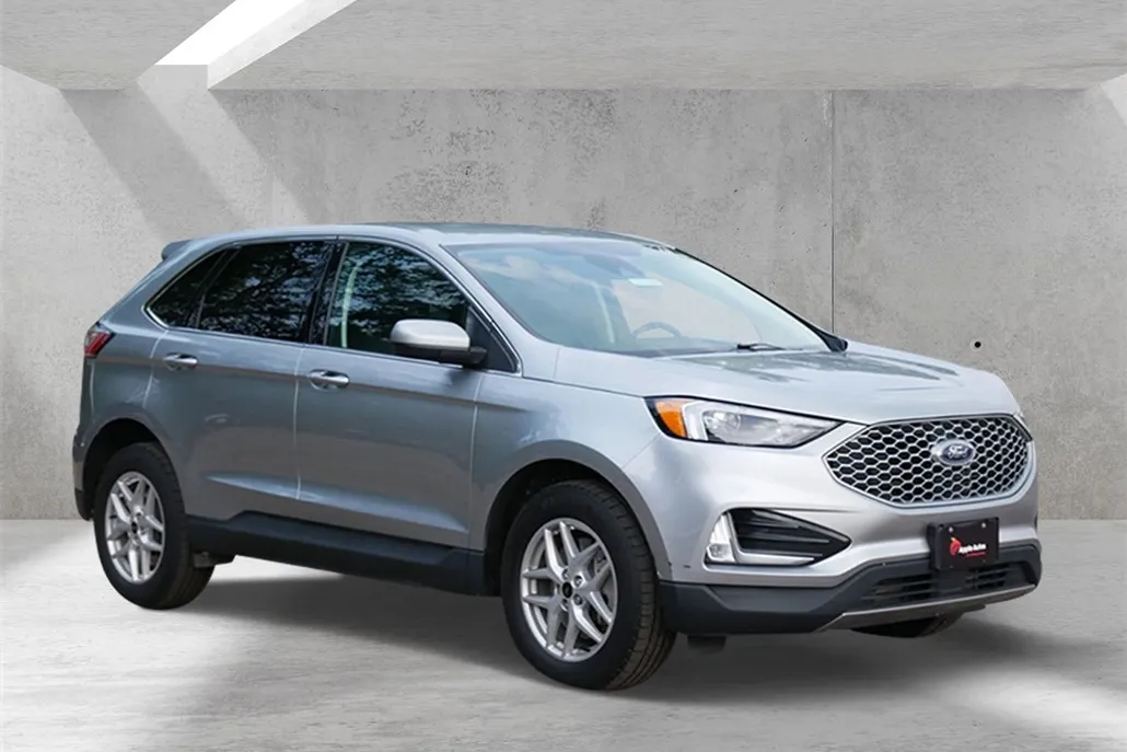 2023 Ford Edge SEL photo 1