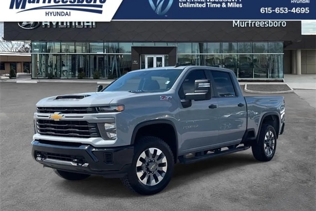 2024 Chevrolet Silverado 2500HD Custom photo 1