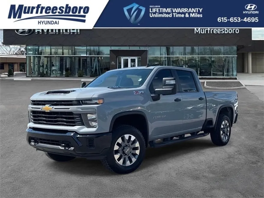 2024 Chevrolet Silverado 2500HD Custom photo 1