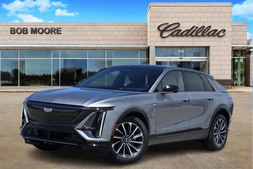 2025 Cadillac Lyriq Sport photo 1