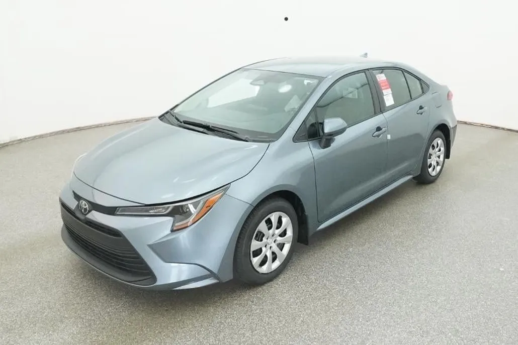 2026 Toyota Corolla LE photo 1