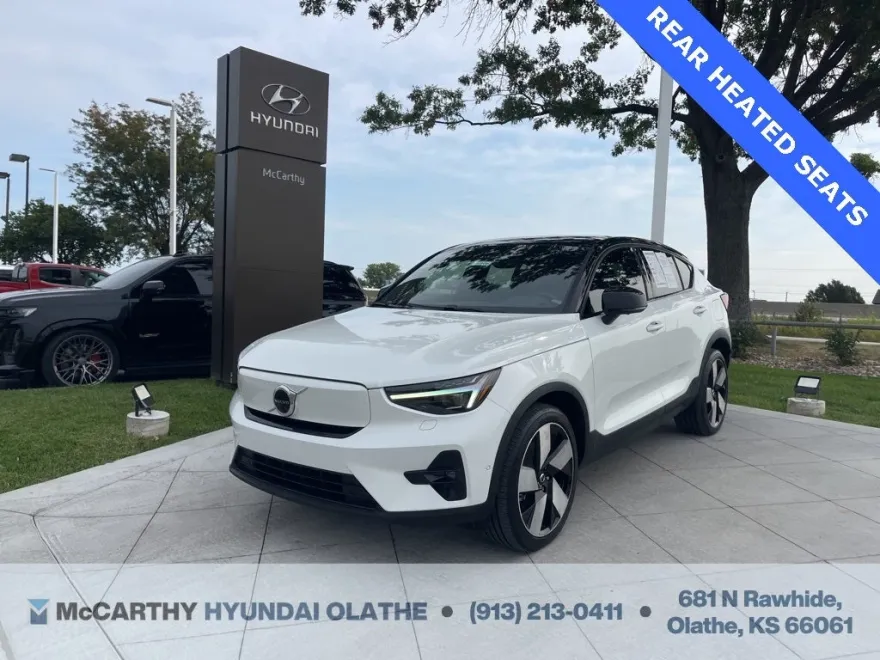 2022 Volvo C40 Recharge Ultimate photo 1