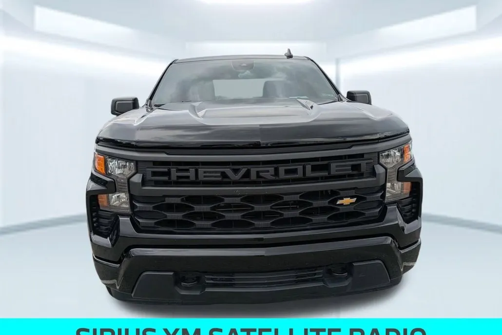 2022 Chevrolet Silverado 1500 Custom photo 1