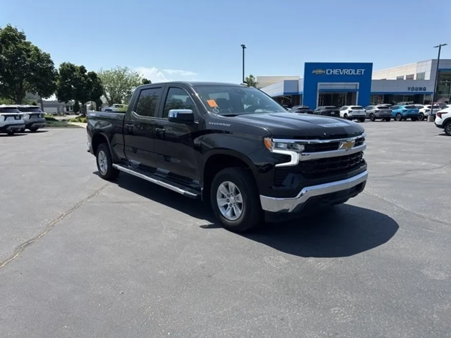 2024 Chevrolet Silverado 1500 LT photo 1