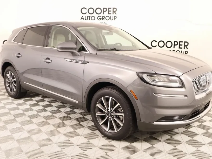 2022 Lincoln Nautilus Standard photo 1