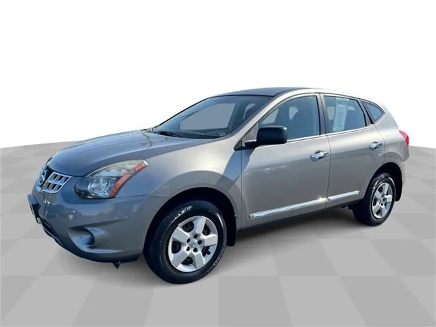 2015 Nissan Rogue Select S photo 1