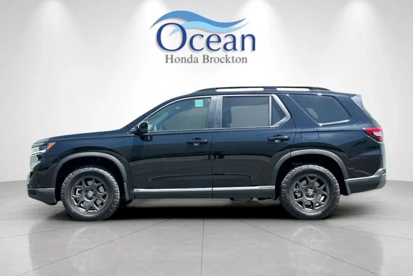2025 Honda Pilot TrailSport photo 1