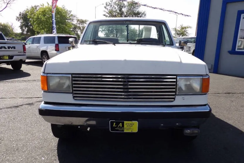 1987 Ford F-250 photo 1