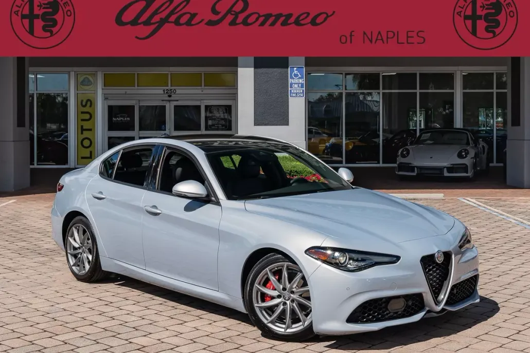 2023 Alfa Romeo Giulia SPRINT photo 1