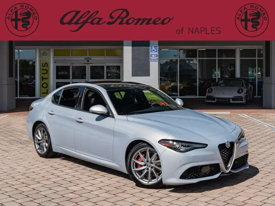 2023 Alfa Romeo Giulia SPRINT photo 1
