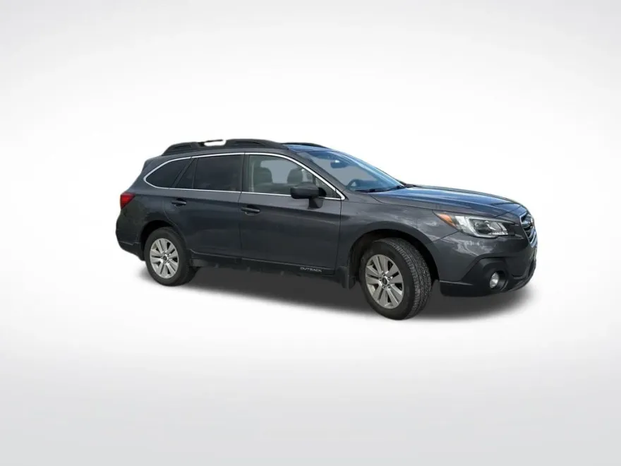2019 Subaru Outback 2.5i Premium photo 1