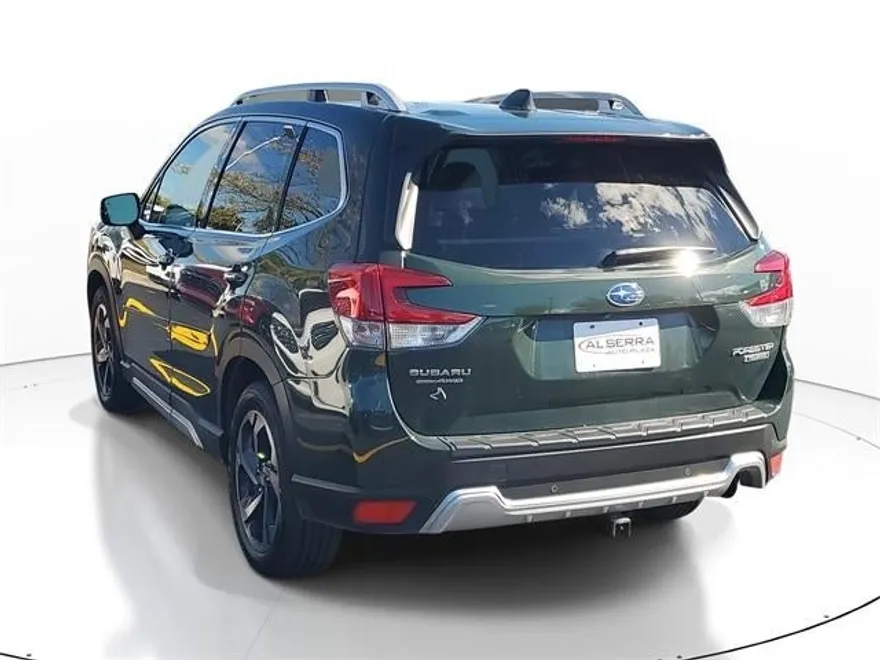 2023 Subaru Forester Touring photo 1