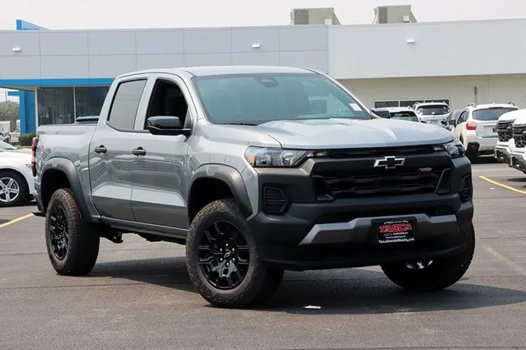 2026 Chevrolet Colorado Trail Boss photo 1