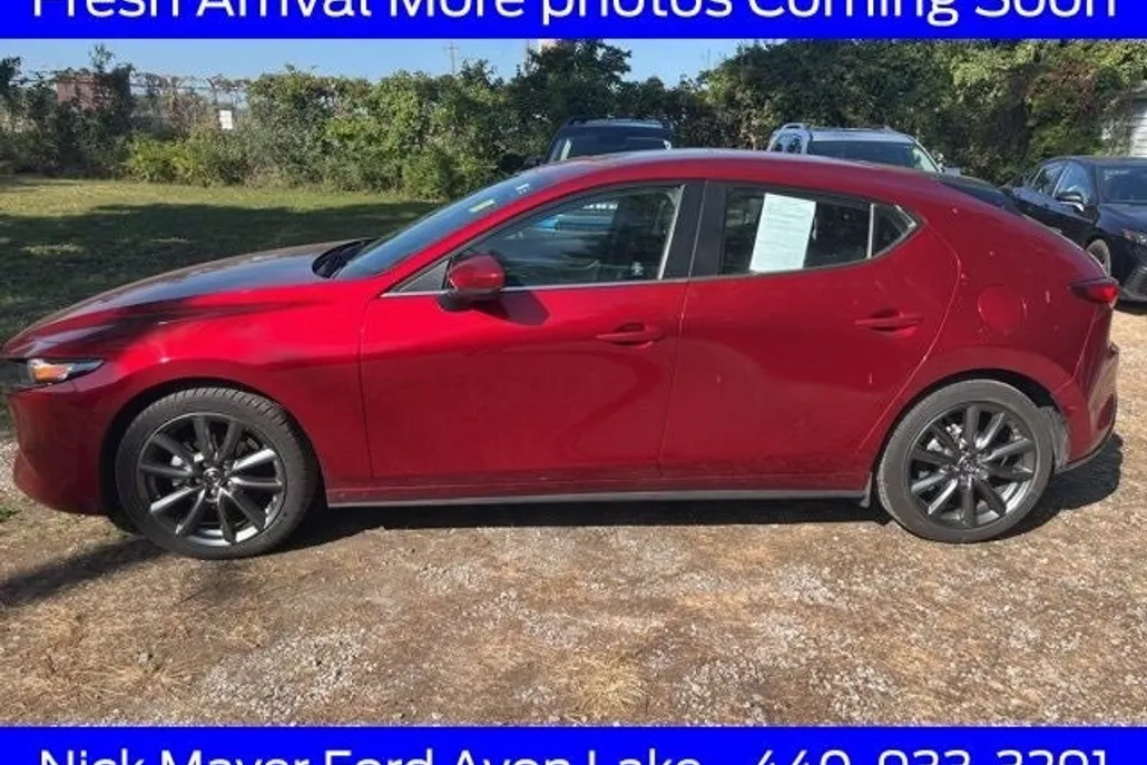 2023 Mazda Mazda3 2.5 s Preferred photo 1
