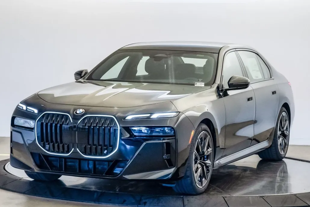 2026 Bmw 740i photo 1